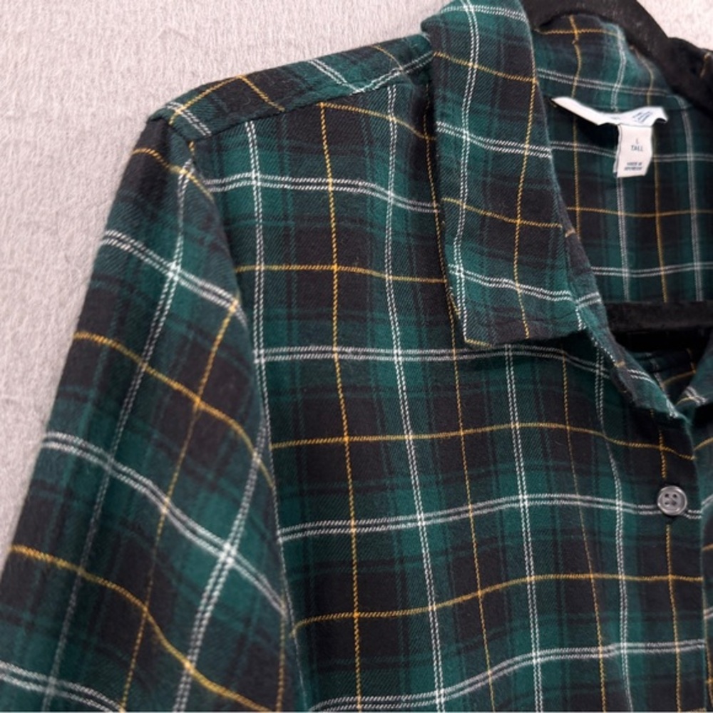 Old Navy The Classic Flannel‎ Shirt Women LT Navy Green Heritage Plaid Cabincore - Picture 2 of 12